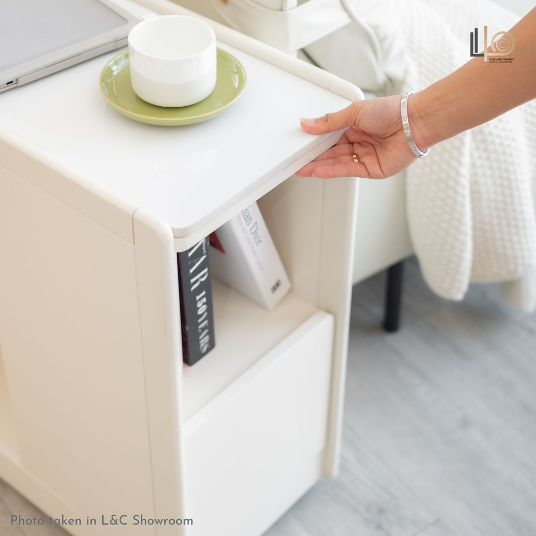 Finly Side Table