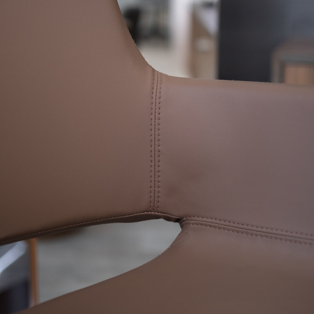 Voya Chair
