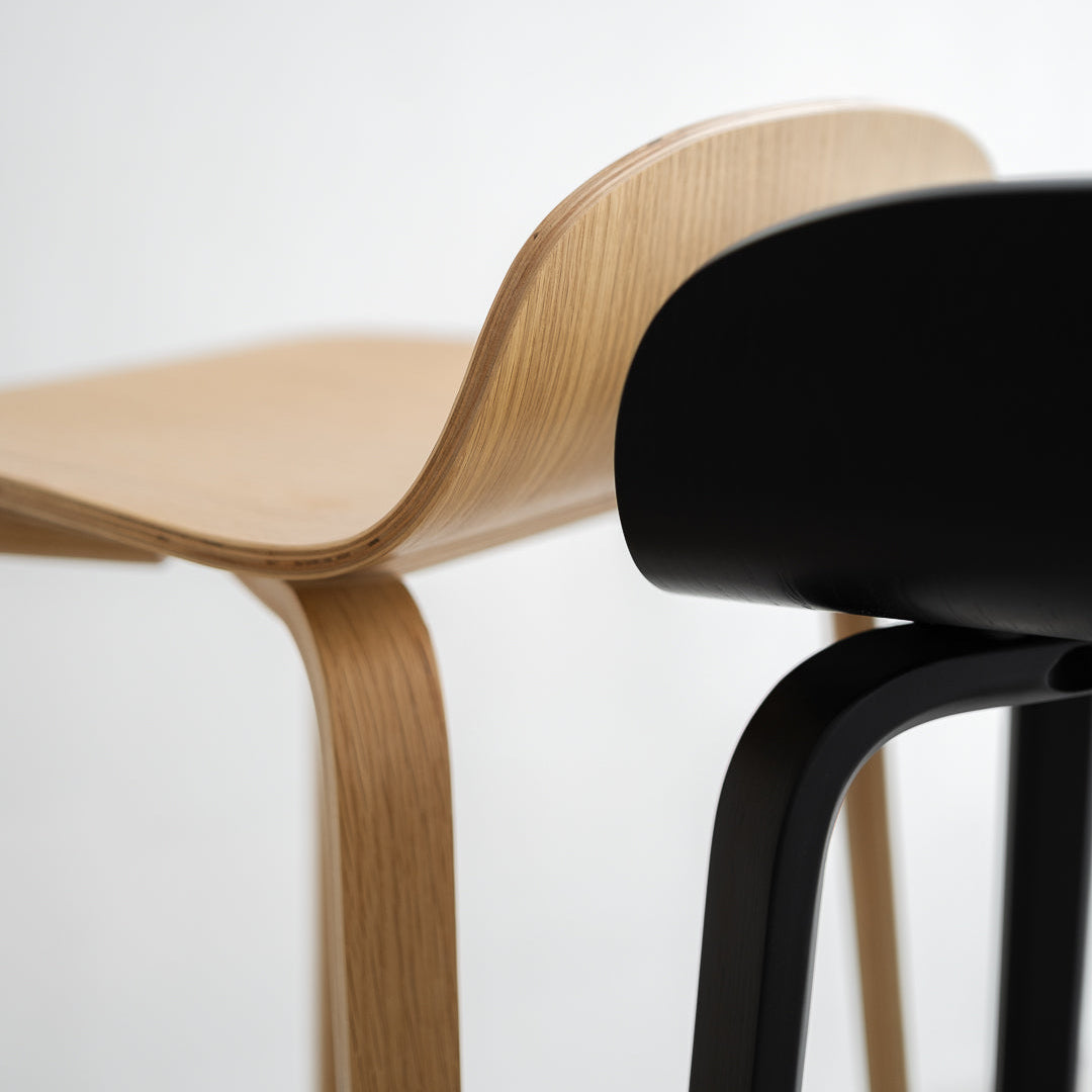 Fyami Barstool