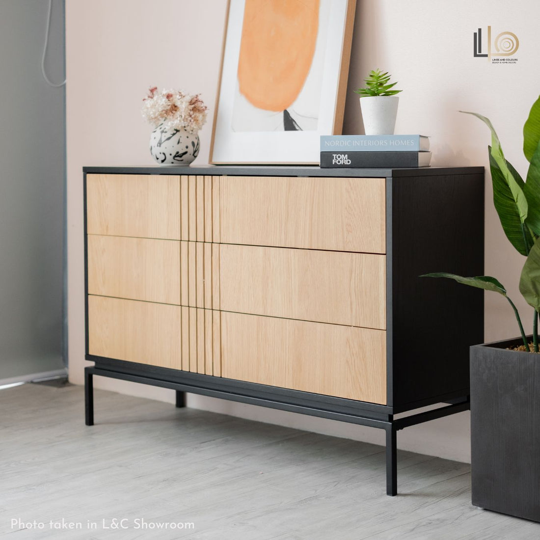 Poscho Cabinet