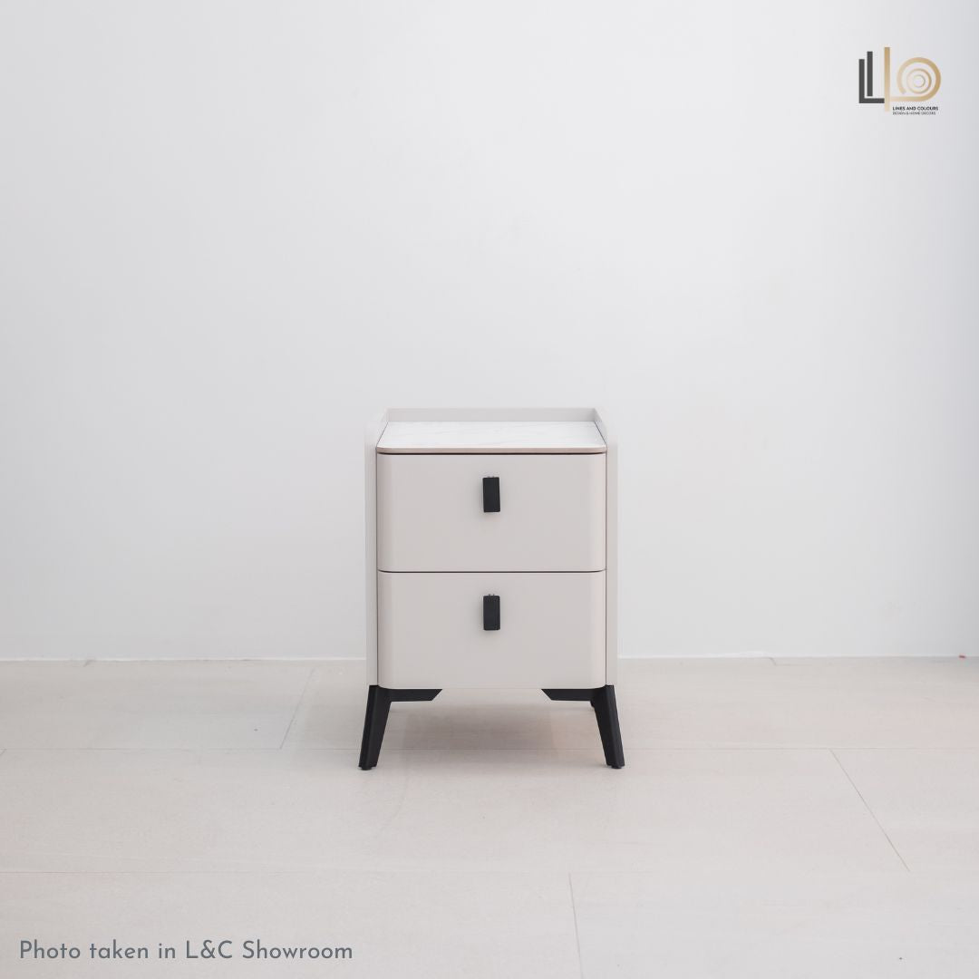 Malyven Night Stand