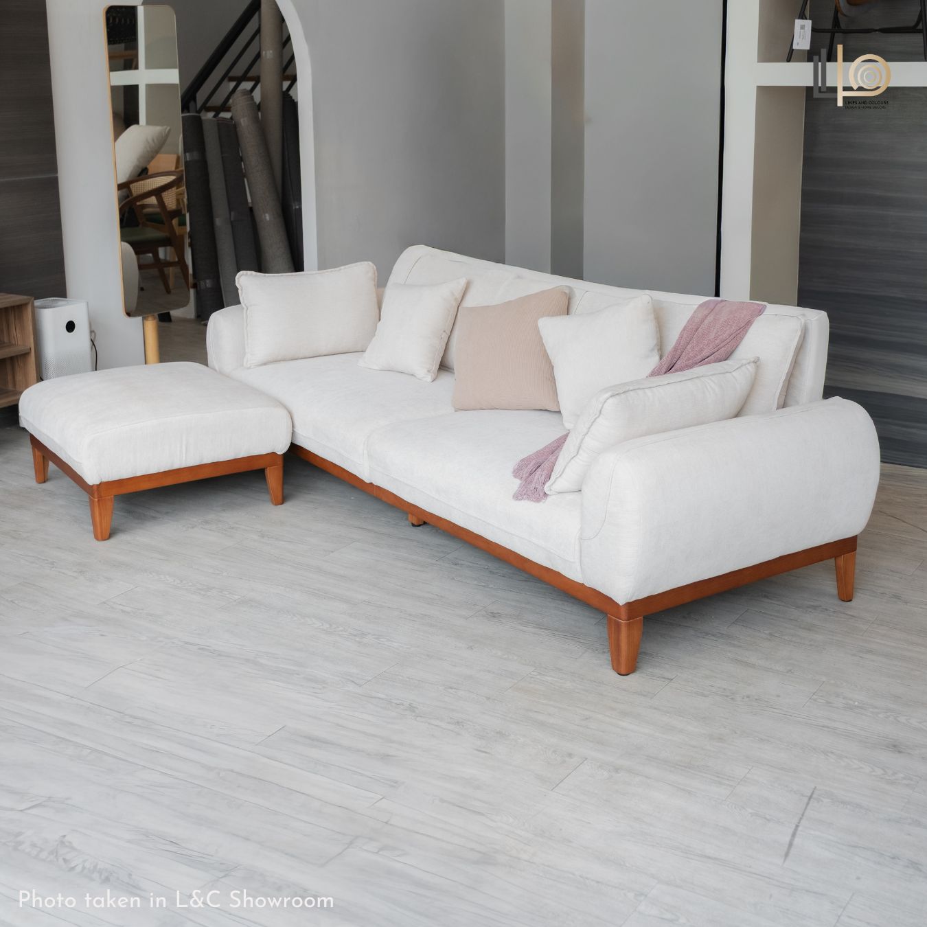 Sereia Sofa & Ottoman