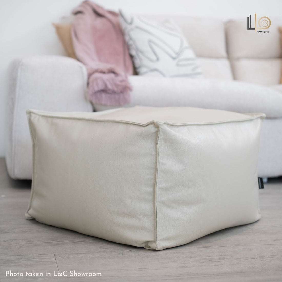 Afia Pouffe