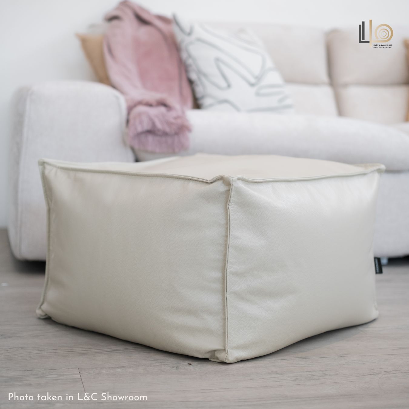 Afia Pouffe