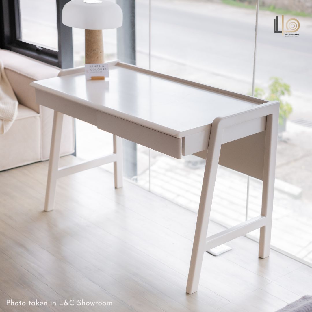 Vellie Desk