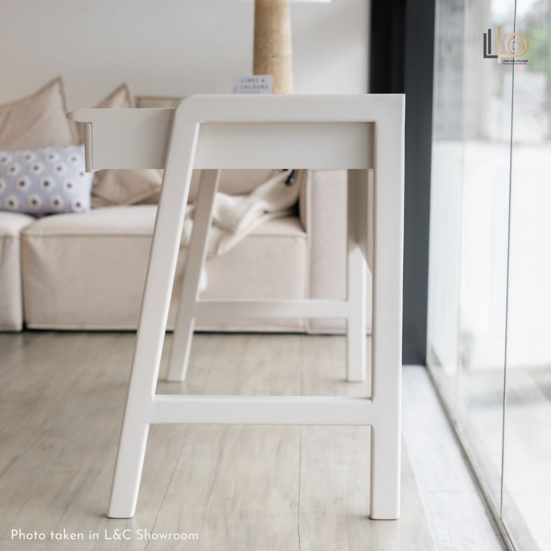 Vellie Desk