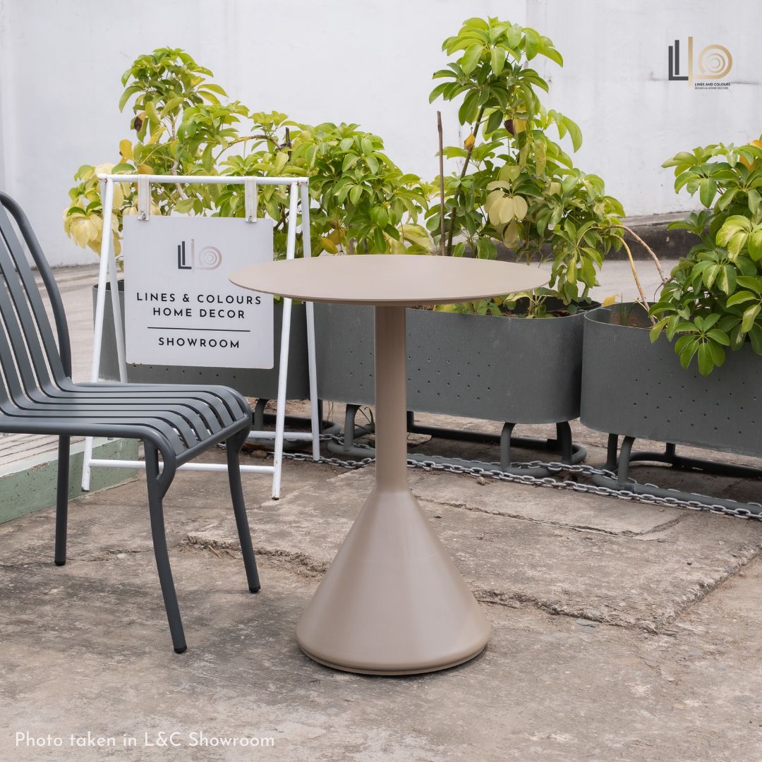 Sarri Outdoor Table