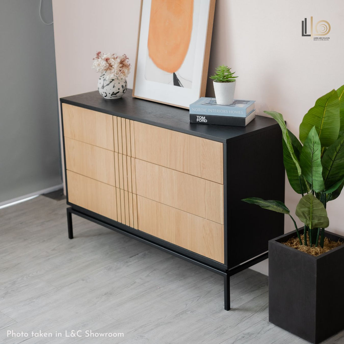 Poscho Cabinet