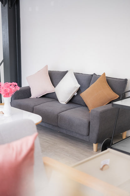 Accia Sofa