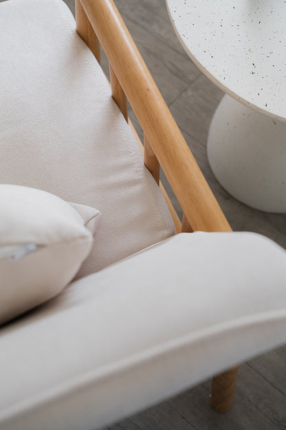 Lilla Lounge Chair