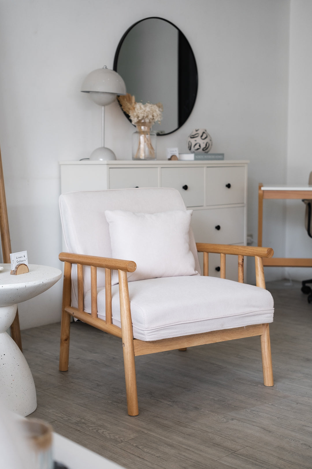 Lilla Lounge Chair