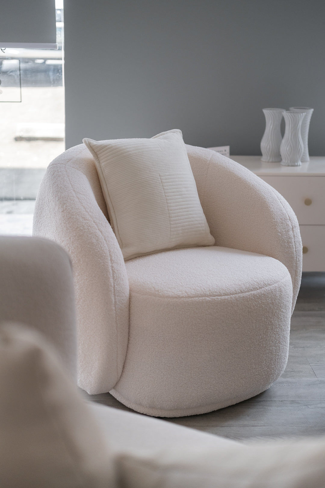 Comfy Mollis Lounge Chair
