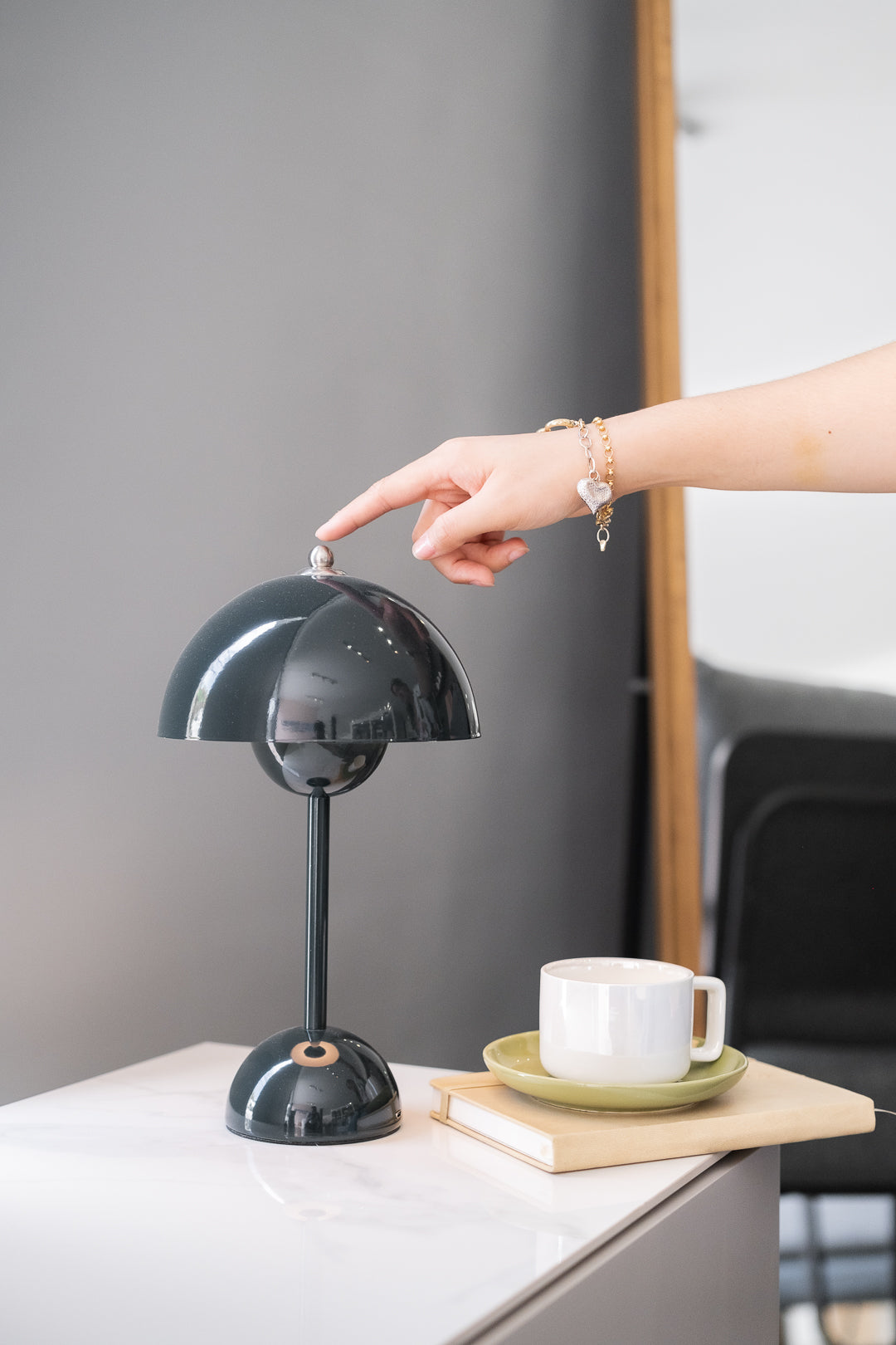 Solutte Table Lamp